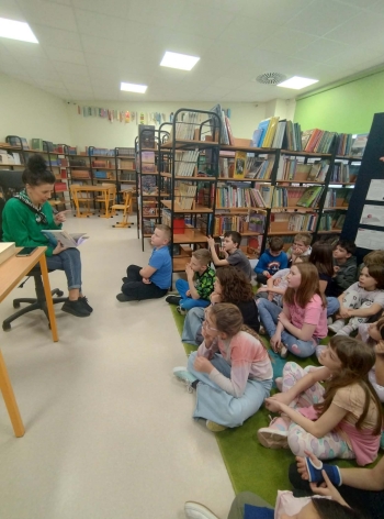 2f593e37-d612-4d7e-bc87-9c4ca366f130